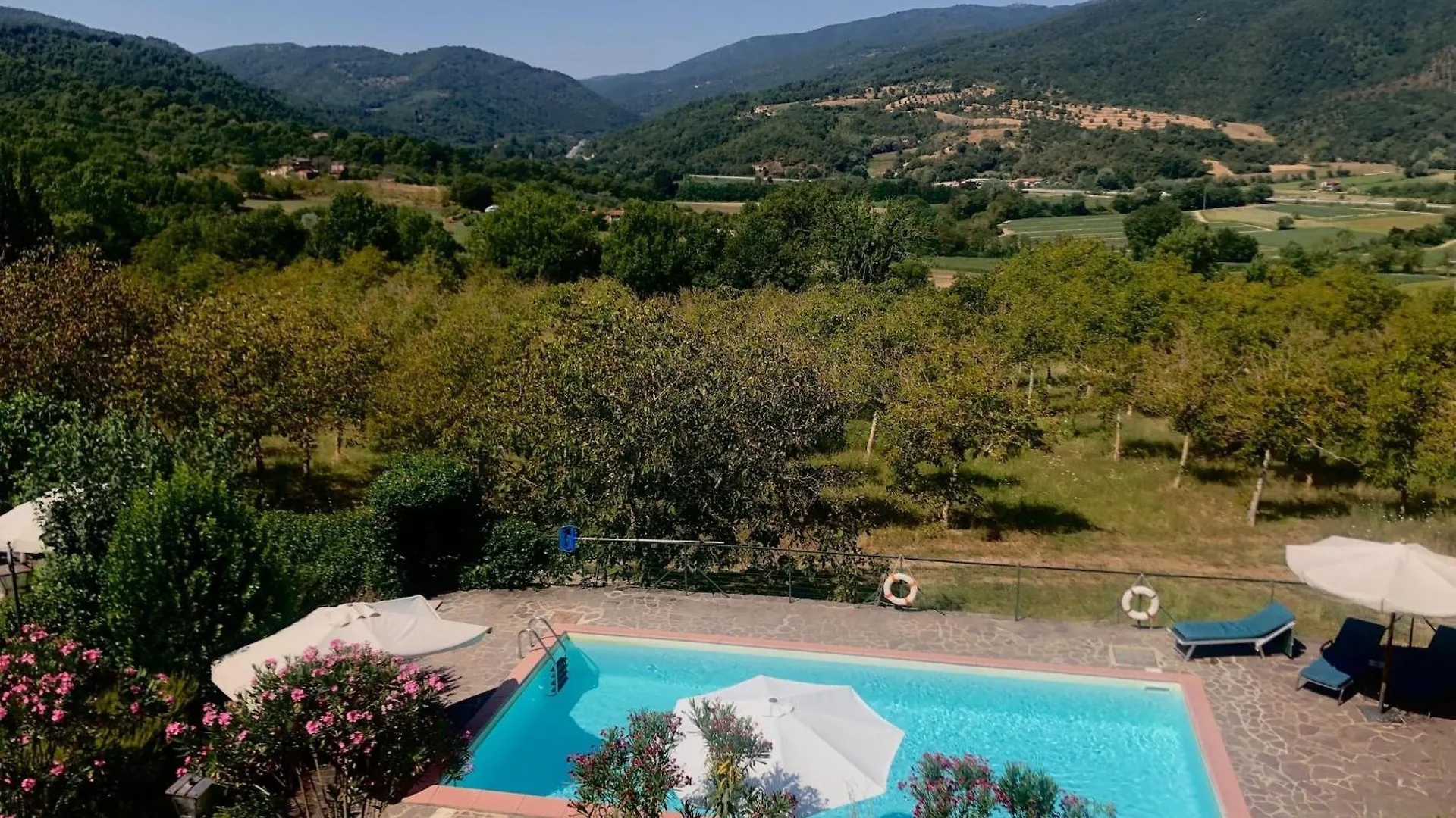 Belvilla By Oyo Welcoming Holiday Home With Pool Monterchi