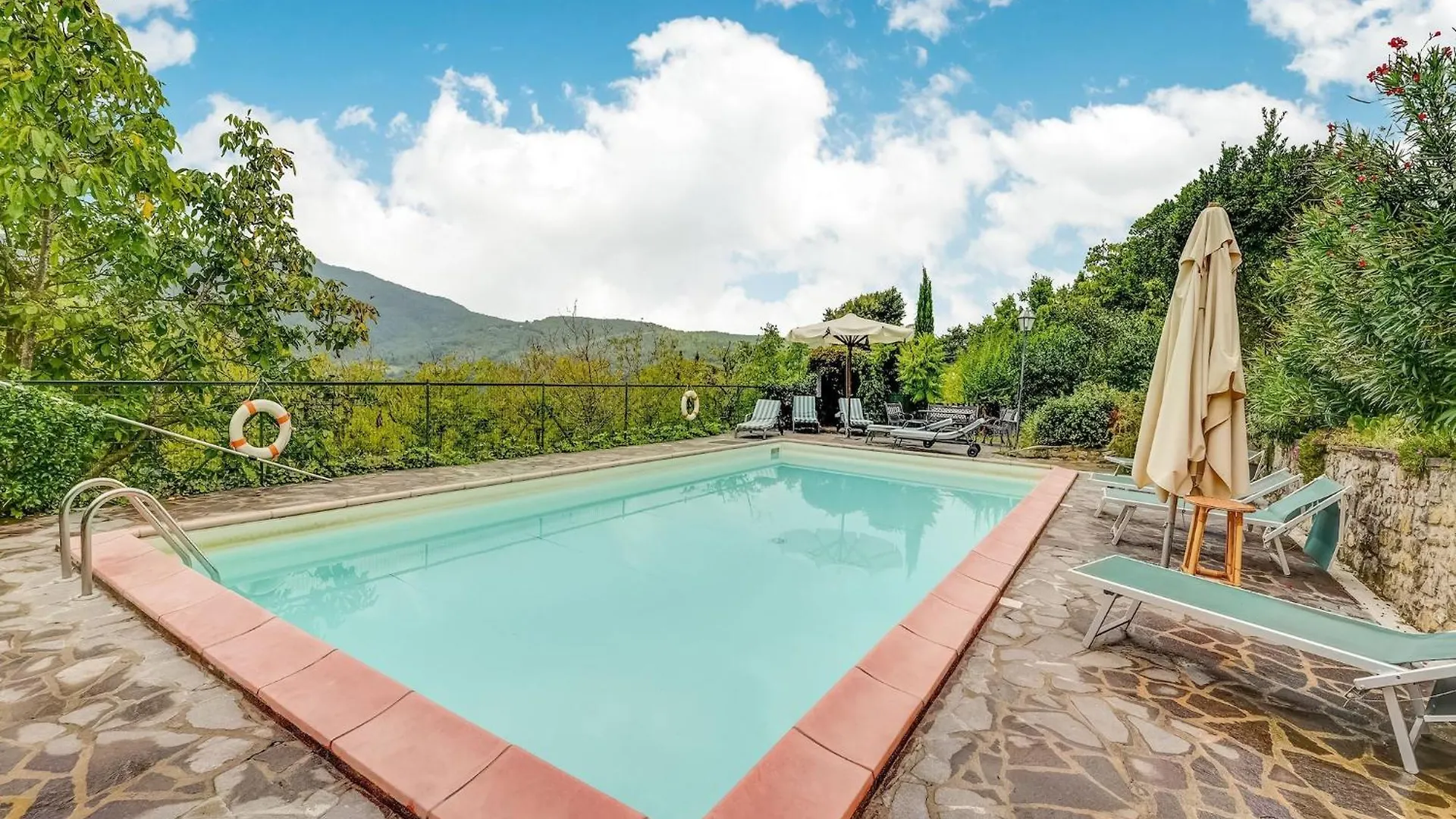 Belvilla By Oyo Welcoming Holiday Home With Pool Monterchi